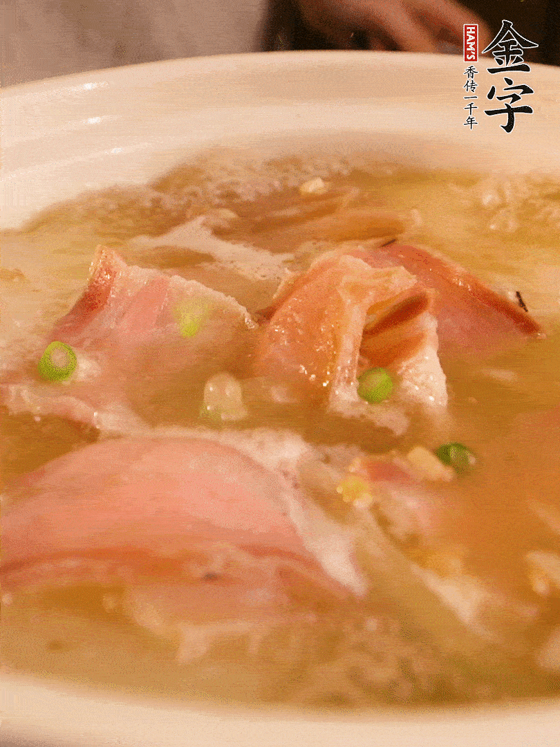 最后撒點(diǎn)蔥花。